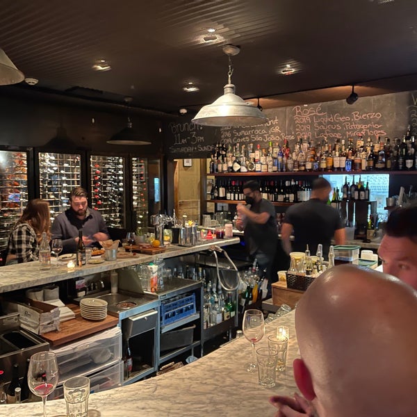 3/22/2022 tarihinde Justin G.ziyaretçi tarafından Barcelona Wine Bar Restaurant'de çekilen fotoğraf