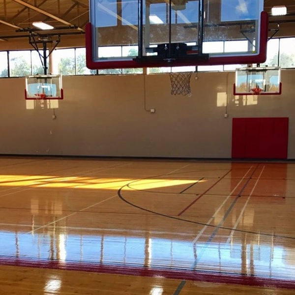 Walnut Hill Recreation Center Dallas'ta Dinlenme Tesisi