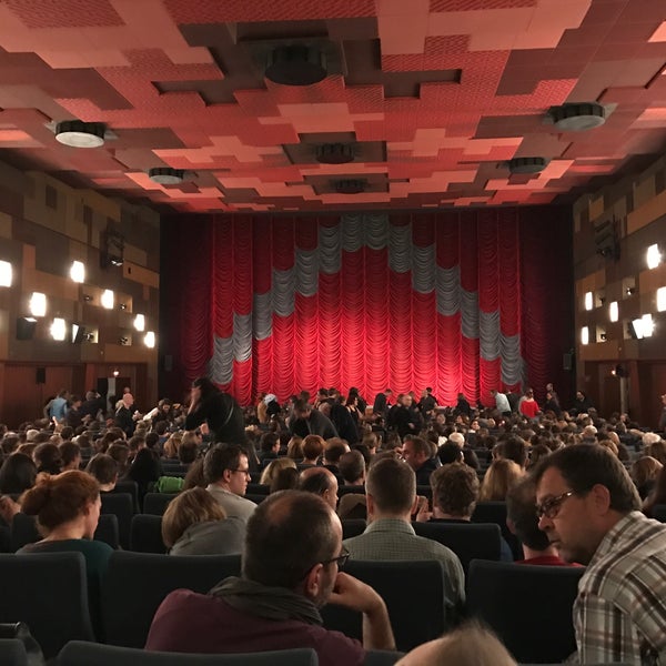 Foto diambil di Gartenbaukino oleh Bruno M. pada 10/30/2016