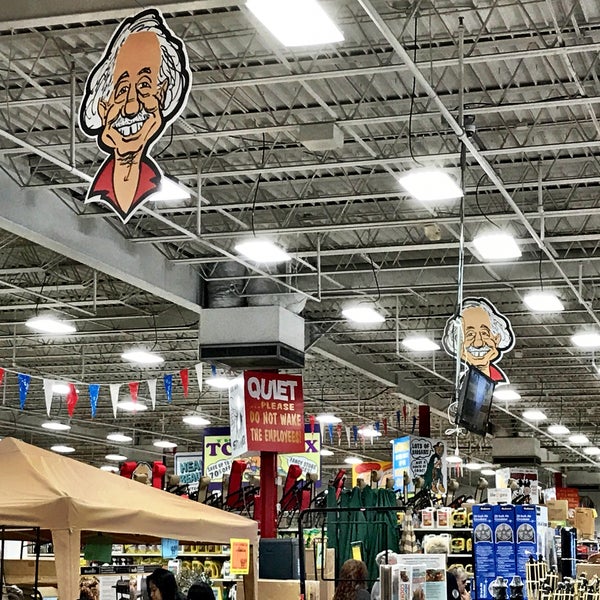 Ollie's Bargain Outlet - JANAF-Military Circle - 3 tips