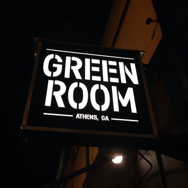 Das Foto wurde bei Green Room Athens von Wesley C. am 2/7/2014 aufgenommen