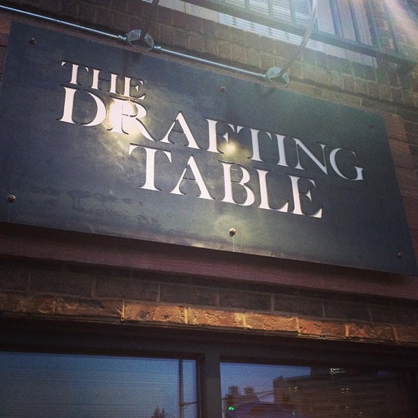 9/24/2013にWesley C.がDrafting Table Pubで撮った写真