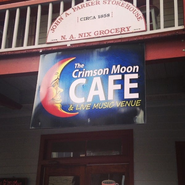 7/11/2014にWesley C.がThe Crimson Moonで撮った写真