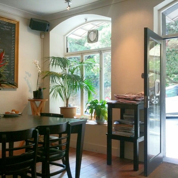 Albert Park Cafe Espresso Coffee Shop in Auckland