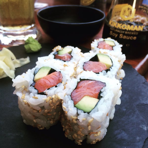 Снимок сделан в Hashi Japanese Kitchen пользователем Tuğçe C. 7/6/2015
