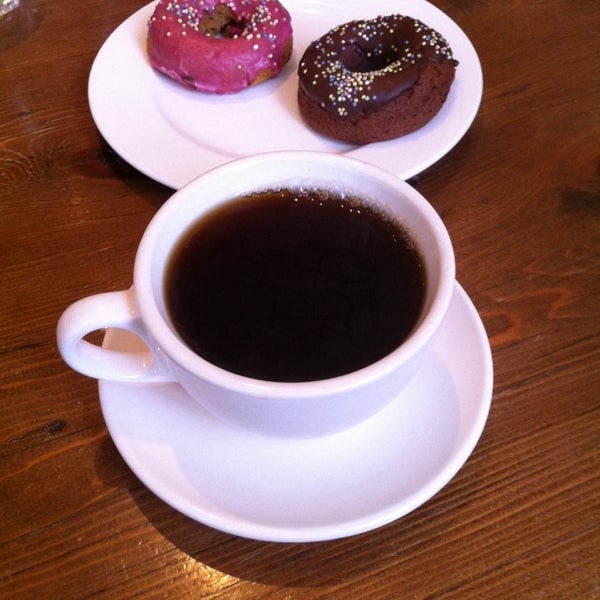 11/16/2014 tarihinde Andrew M.ziyaretçi tarafından Tori&#39;s Bakeshop'de çekilen fotoğraf