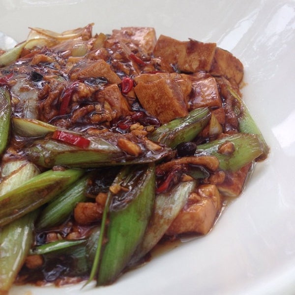 Photo taken at Jin Shan Restaurant by Karen W. on 7/20/2014