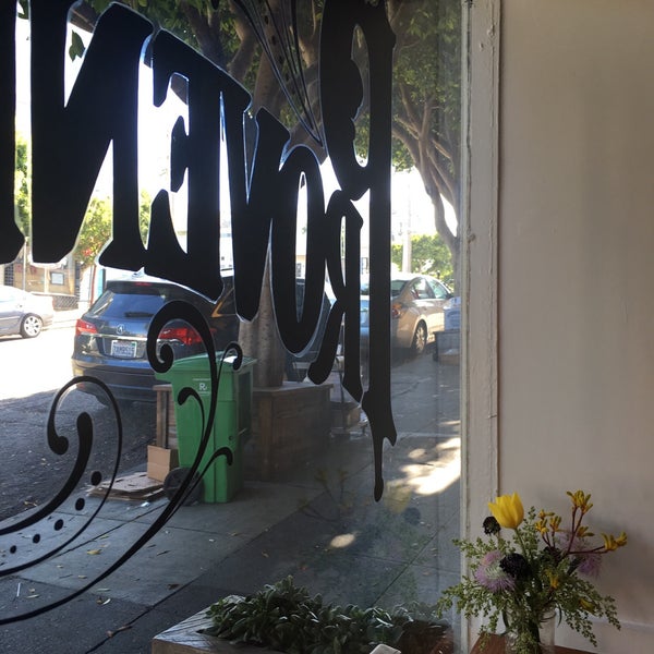 6/26/2016 tarihinde Elisse L.ziyaretçi tarafından Provender Coffee'de çekilen fotoğraf