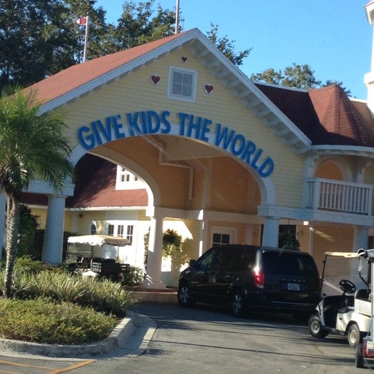Foto tirada no(a) Give Kids The World Village por Brianna B. em 11/9/2012