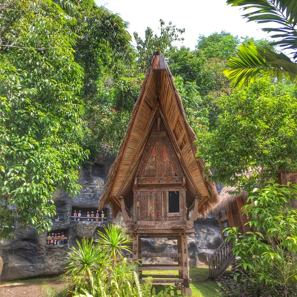 Foto scattata a Taman Nusa • Indonesian Cultural Park da ᴡᴡᴡ.Ealate.pwho.ru c. il 7/8/2016