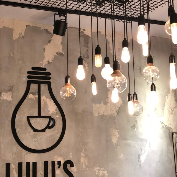 Photo taken at Lulu&#39;s Coffee &amp; Co. by Waleed on 12/9/2018
