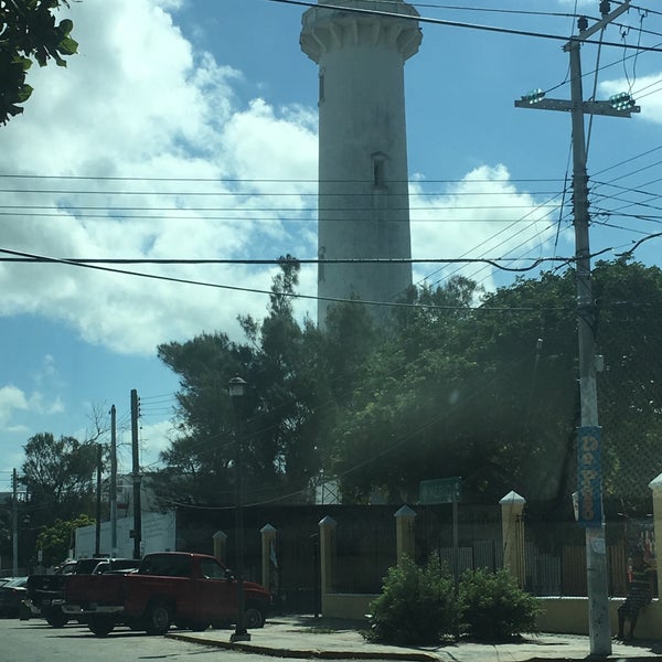 รูปภาพถ่ายที่ Progreso โดย Karla M. เมื่อ 10/23/2016