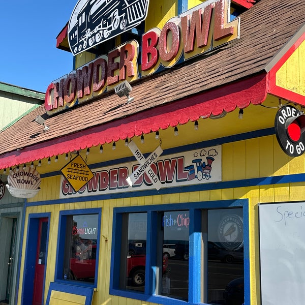 Chowder Bowl Seafood Restaurant in Depoe Bay