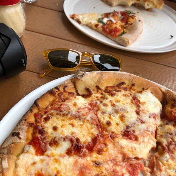 Red Oven Pizza Bakery 47 tips