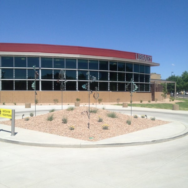 Снимок сделан в Mesa County Libraries пользователем David N. 6/20/2013