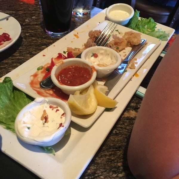 Photo taken at BJ&#39;s Restaurant &amp; Brewhouse by Scott D. on 5/13/2016