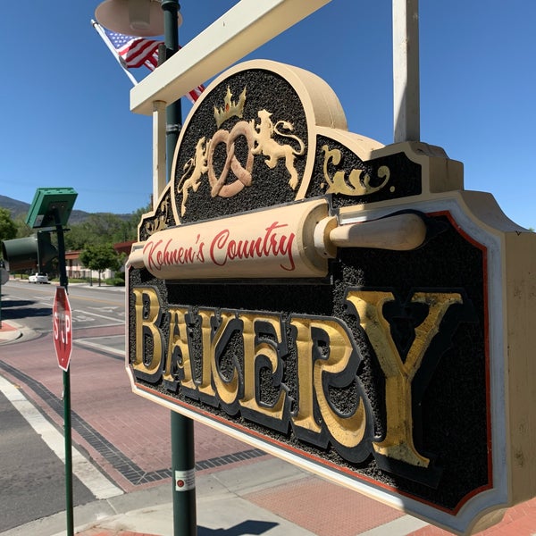 Photo taken at Kohnen&#39;s Country Bakery by Rich D. on 6/1/2021