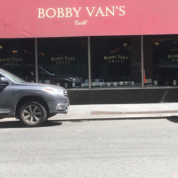 6/1/2017にZoltan V.がBobby Van&#39;sで撮った写真