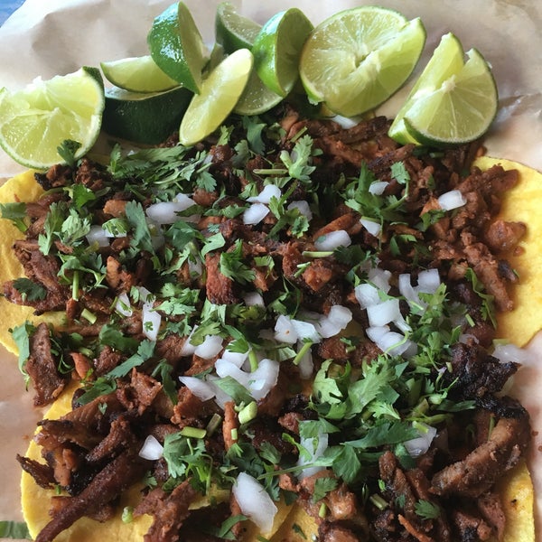 The best place to get al pastor tacos — hands down!!! 🙌🏻