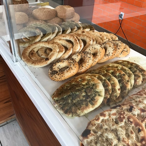 3/19/2017 tarihinde Baran Emrah D.ziyaretçi tarafından Frena Bakery and Cafe'de çekilen fotoğraf