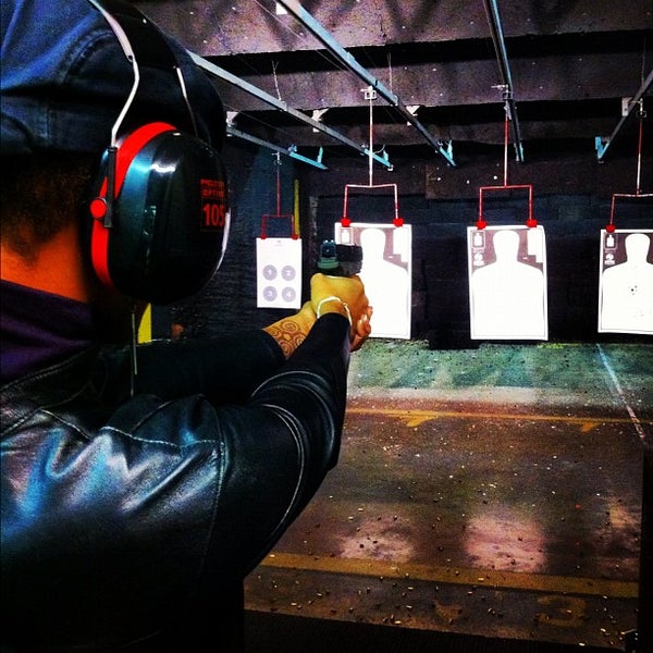 12/1/2012にSteven R.がDFW Gun Range and Training Centerで撮った写真