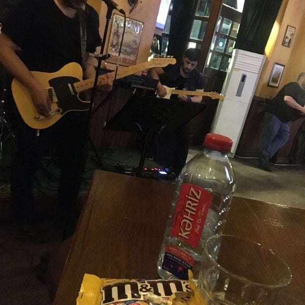 Photo taken at Finnegan&#39;s Irish Pub by Jale K. on 5/10/2019