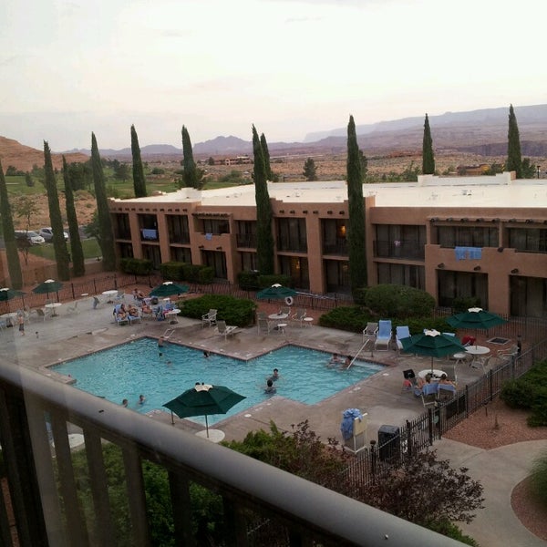 Photo taken at Courtyard by Marriott by Alicia B. on 6/30/2013