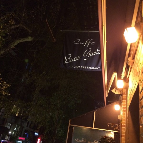 รูปภาพถ่ายที่ Caffe Buon Gusto - Manhattan โดย SuBarNYC เมื่อ 9/21/2014