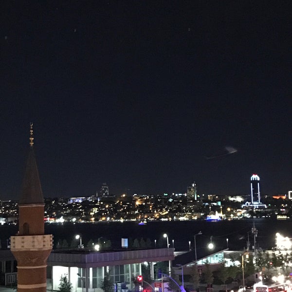 รูปภาพถ่ายที่ Keyif İstanbul โดย HTCMOVİÇ เมื่อ 5/12/2019