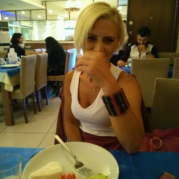 รูปภาพถ่ายที่ HT Manş-Et Restaurant โดย Gülseren Ç. เมื่อ 9/25/2016