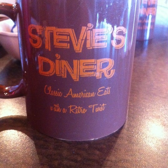 Foto tomada en Stevie&#39;s Diner  por Paul C. el 10/21/2012