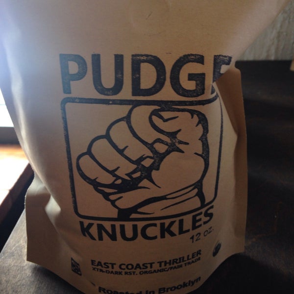 รูปภาพถ่ายที่ Pudge Knuckles โดย Rob H. เมื่อ 4/19/2015