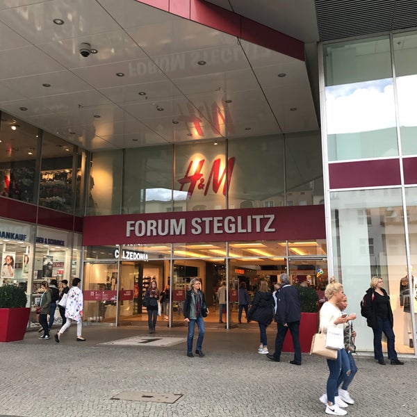 Das Foto wurde bei Forum Steglitz von Moudar Z. am 9/12/2017 aufgenommen