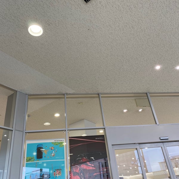 京都トヨタ自動車 本社店 Auto Dealership