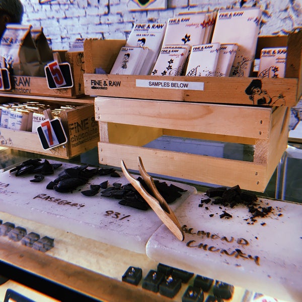 6/9/2019에 Jade K.님이 Fine &amp; Raw Chocolate Factory에서 찍은 사진