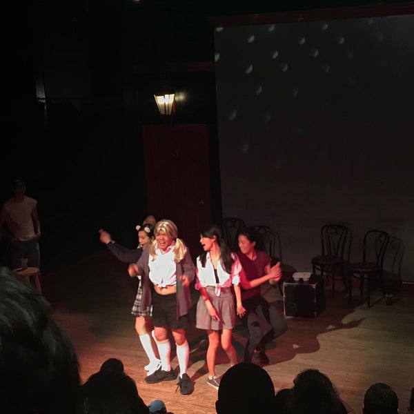 Foto diambil di The Peoples Improv Theater oleh Jade K. pada 4/29/2019