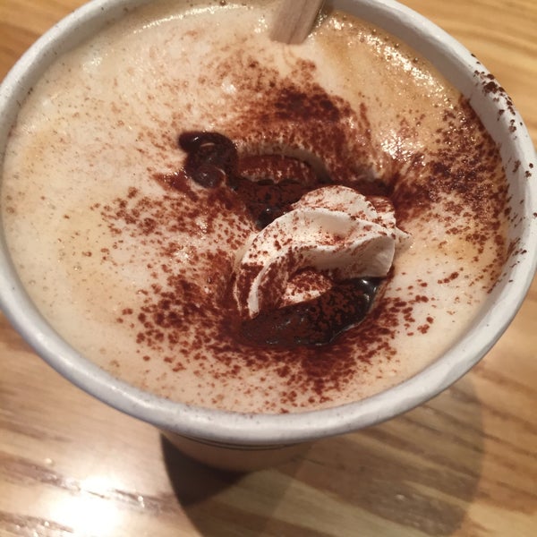 Photo taken at Omotesando Koffee by Shirley C. on 12/17/2015