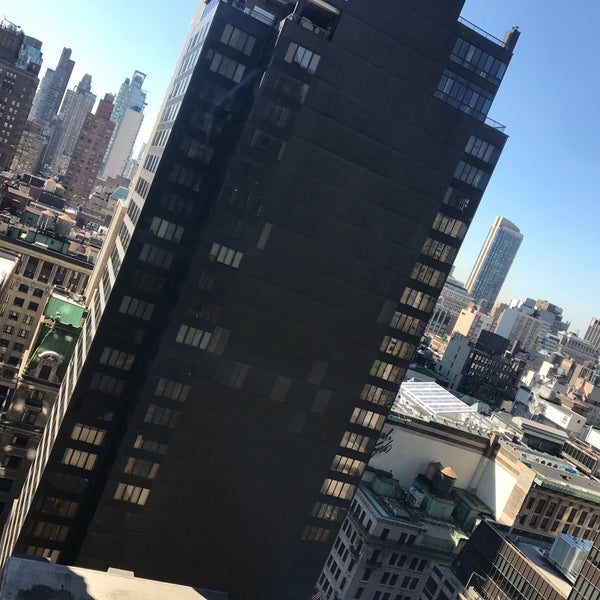 Photo taken at Courtyard by Marriott New York Manhattan/Fifth Avenue by Greg on 10/2/2017