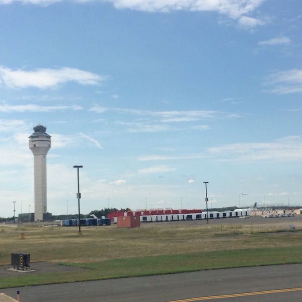 Foto scattata a Washington Dulles International Airport (IAD) da Eman J. il 9/4/2016