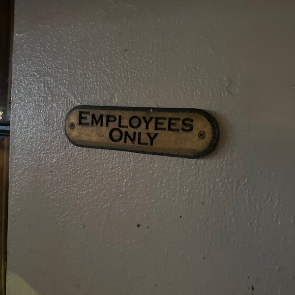 Foto tirada no(a) Employees Only por Shawn B. em 11/12/2022