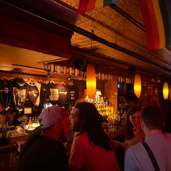 Снимок сделан в Stonewall Inn пользователем Shawn B. 5/27/2022