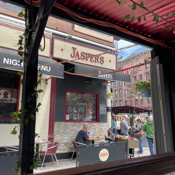 Photo taken at Jasper&#39;s Taphouse &amp; Kitchen by Shawn B. on 5/31/2021