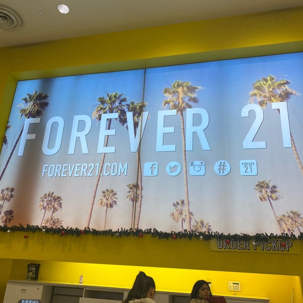 Forever 21 To Open in Times Square 