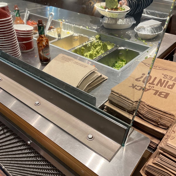 Chipotle Mexican Grill Downtown St. Paul 13 tips from 827 visitors