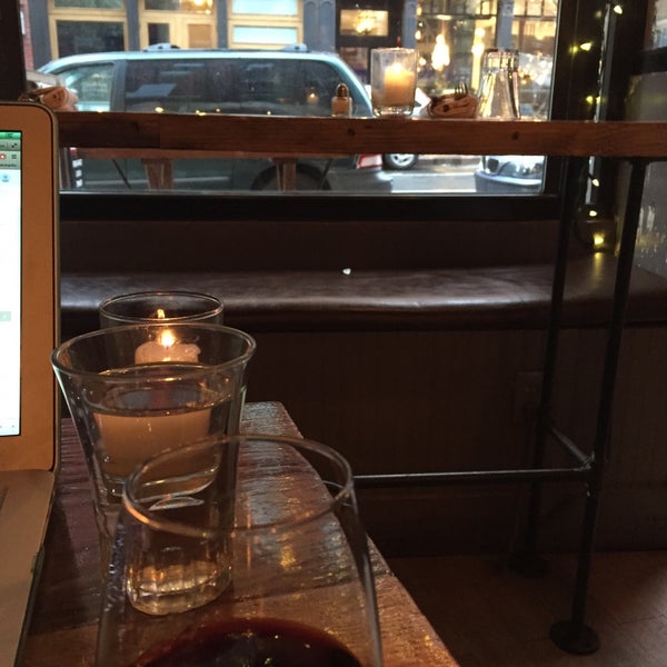 My favorite casual cozy spot to work and hang. Great options from breakfast (esp tartines!) to late night. Love to have my last cup of tea here then my first glass of wine.