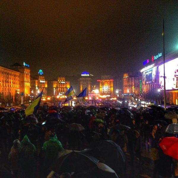 Foto scattata a Євромайдан da Eduard L. il 11/22/2013