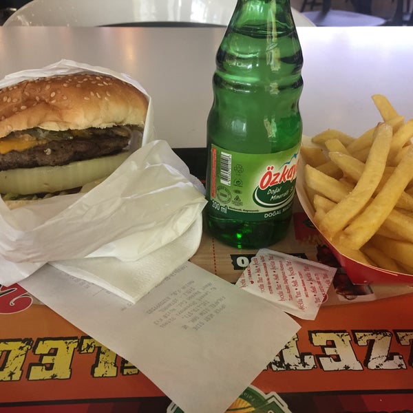 2/18/2017 tarihinde Mehmet Canziyaretçi tarafından Upper West Side Falafel'de çekilen fotoğraf