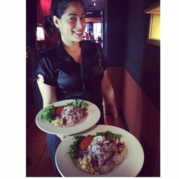 Foto tirada no(a) Lola&#39;s Peruvian Restaurant por Lola&#39;s R. em 3/8/2015