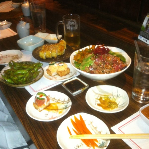 12/20/2013에 Rosie L.님이 Yen Sushi &amp; Sake Bar (Century City)에서 찍은 사진