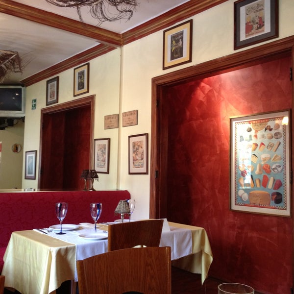 Das Foto wurde bei Restaurante La Finca Española von Ulises A. am 5/10/2013 aufgenommen